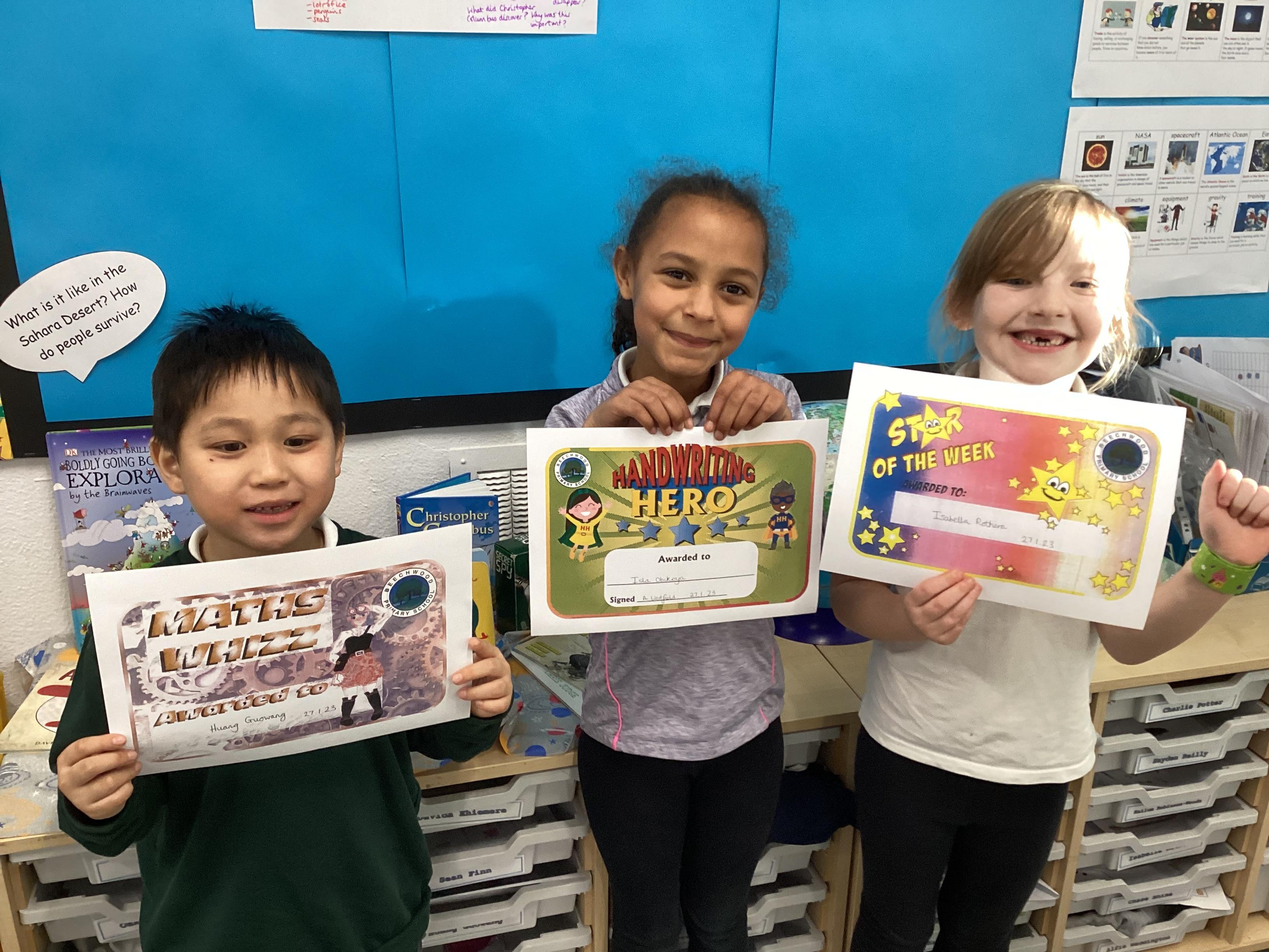 This week's certificate winners were Isla, Isabella and Huang. Well done!